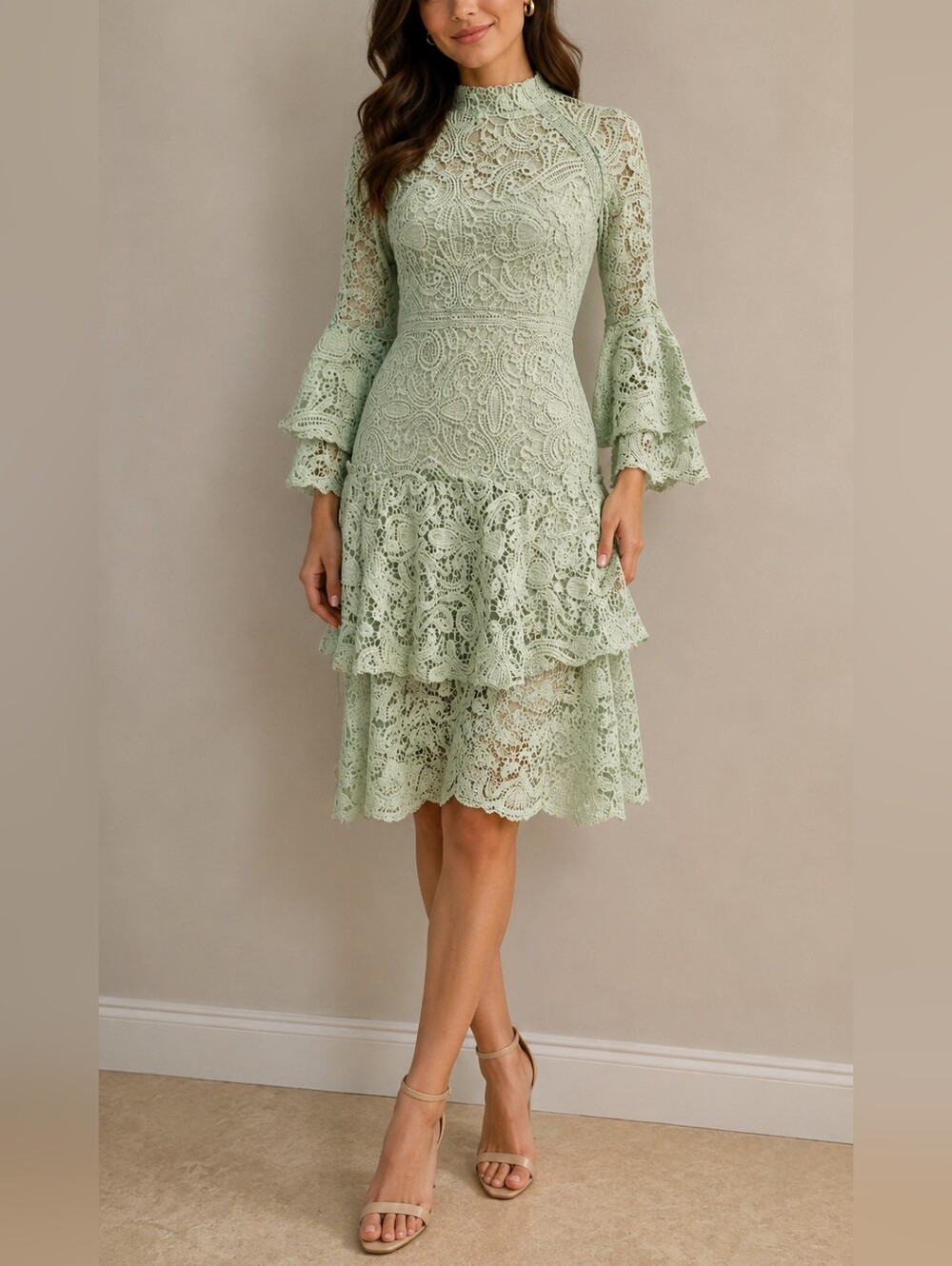 Women's Lace Tiered Midi Dress in Pale Mint